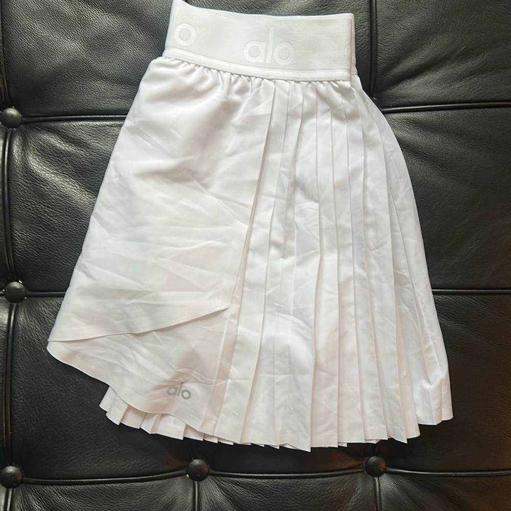 ALO YOGA - Aces Tennis Skirt - Perfect Condition
